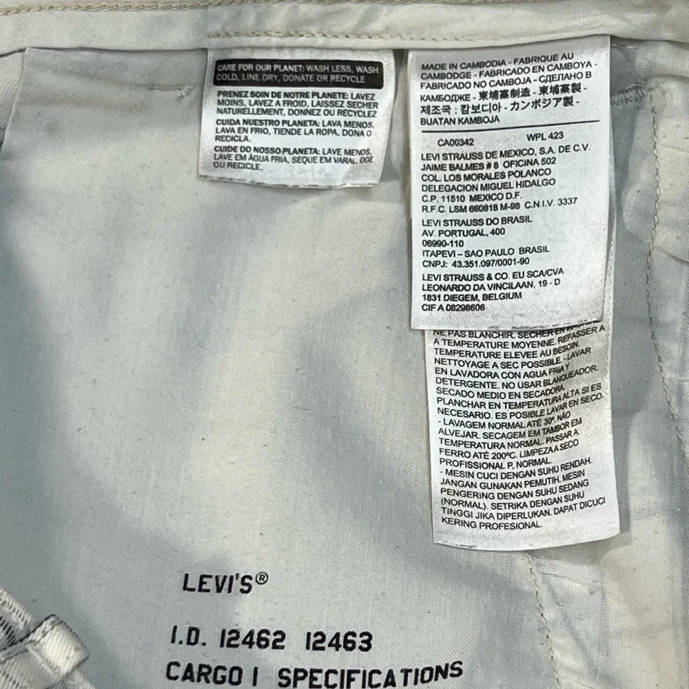 Levis White Label Cargo Utility Shorts Plaid Cotton Mens size 33 Preowned EUC